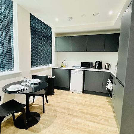 Fully Equipped One Bedroom Apartment Near Old Trafford Stadium! Manchester Extérieur photo