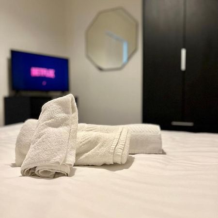 Fully Equipped One Bedroom Apartment Near Old Trafford Stadium! Manchester Extérieur photo