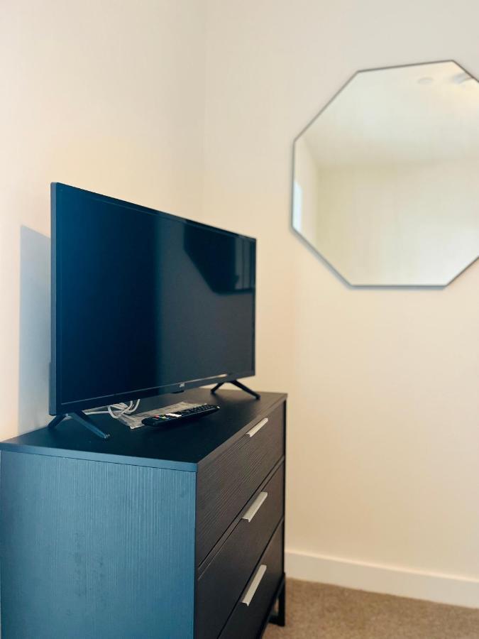 Fully Equipped One Bedroom Apartment Near Old Trafford Stadium! Manchester Extérieur photo