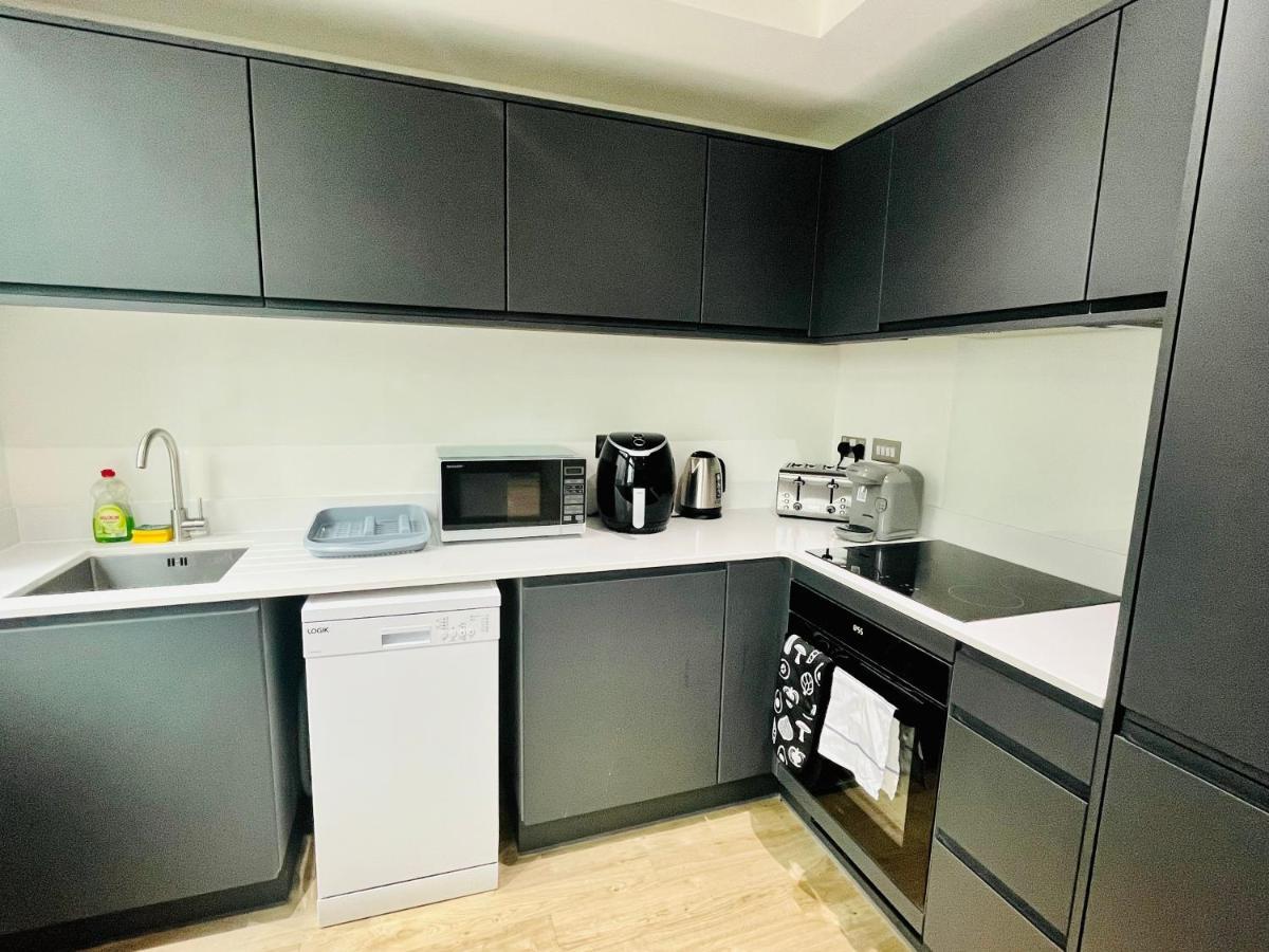 Fully Equipped One Bedroom Apartment Near Old Trafford Stadium! Manchester Extérieur photo
