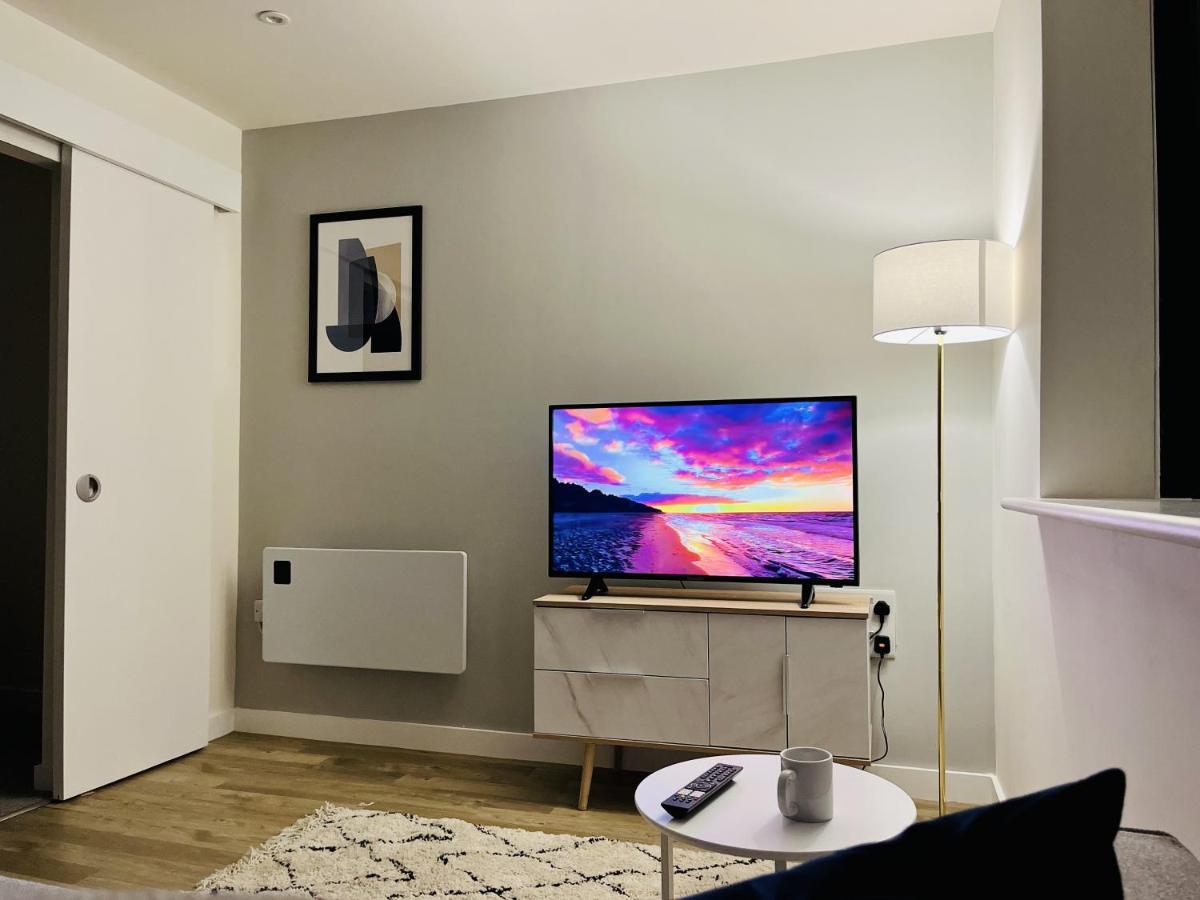 Fully Equipped One Bedroom Apartment Near Old Trafford Stadium! Manchester Extérieur photo