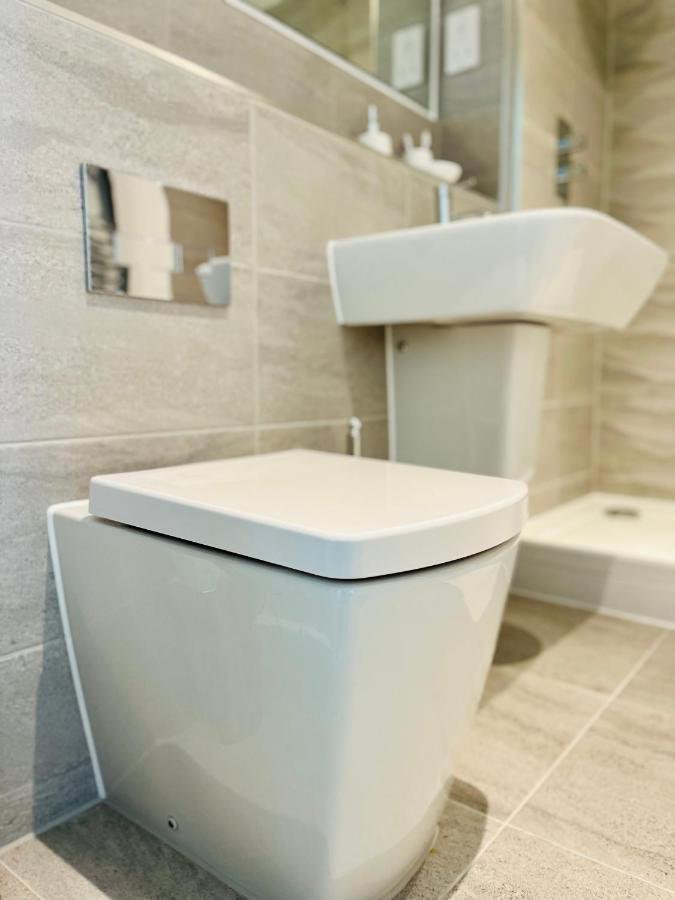 Fully Equipped One Bedroom Apartment Near Old Trafford Stadium! Manchester Extérieur photo